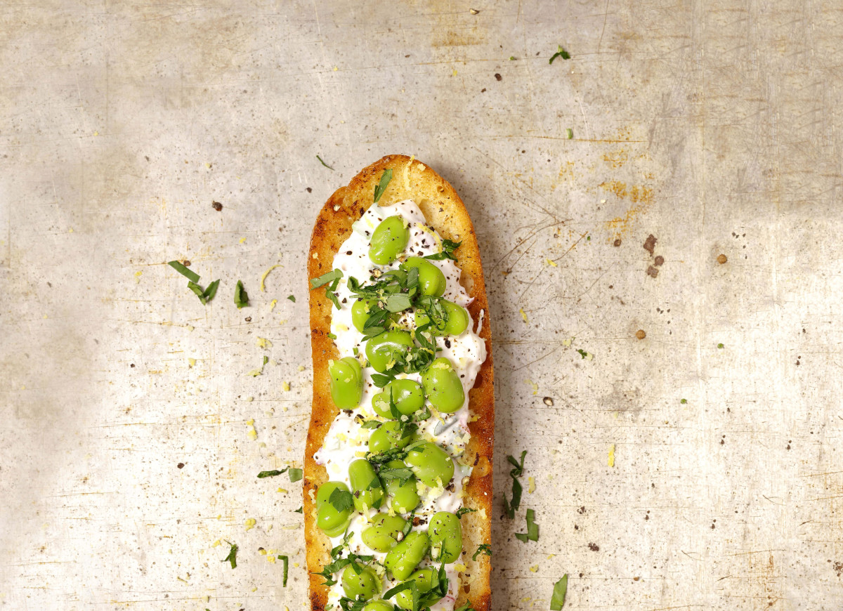 Tosty z bobem i twarożkiem