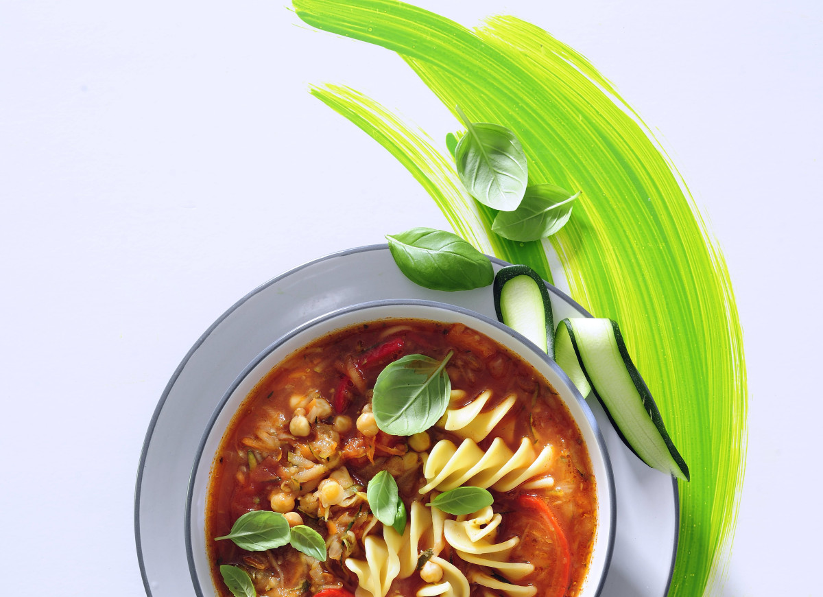 Zupa pomidorowa z cukinią