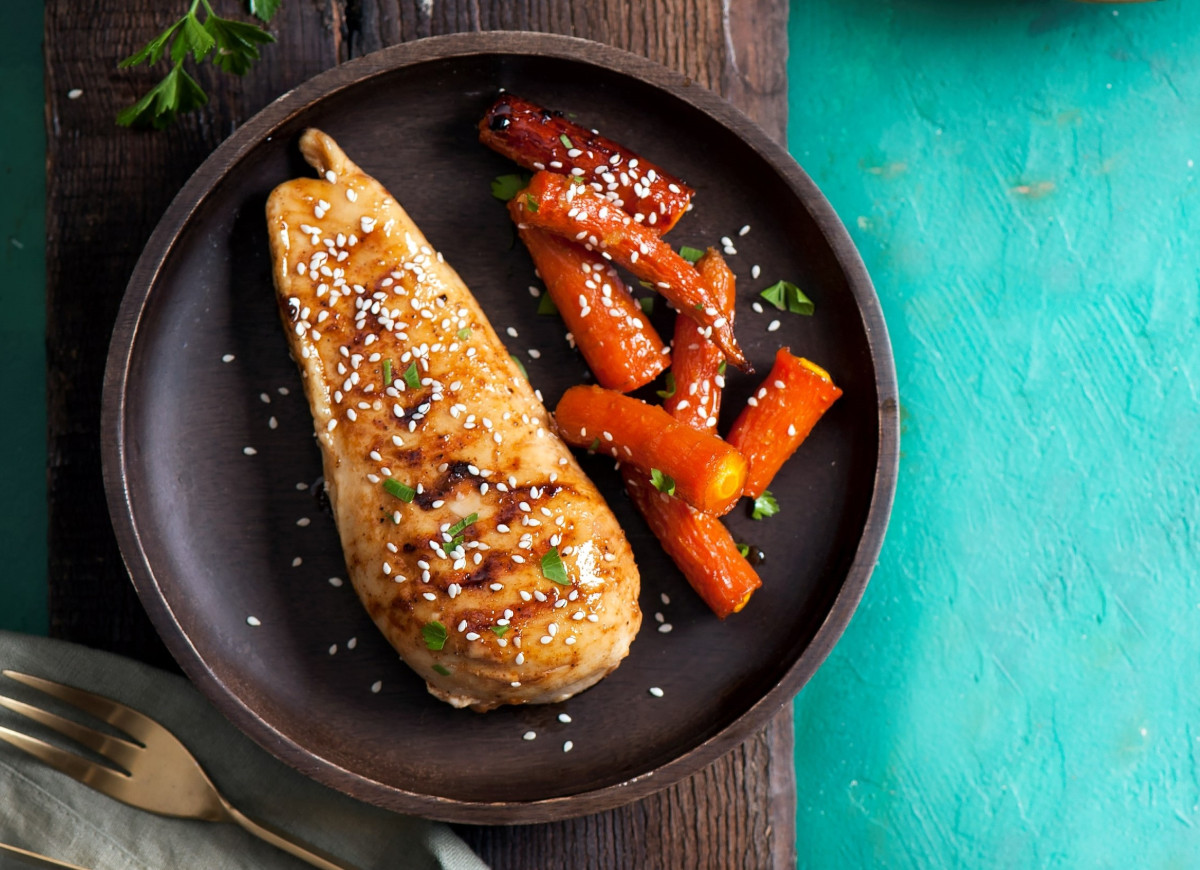 Kurczak z karmelizowanymi marchewkami