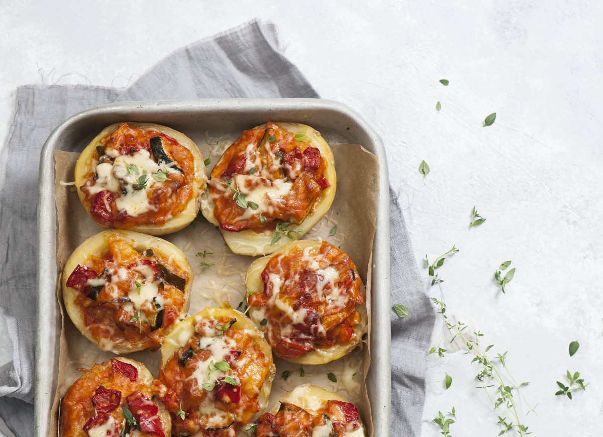 Zapiekane ziemniaki z węgierską mieszanką