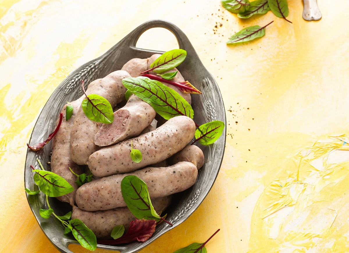 Biała domowa kiełbasa