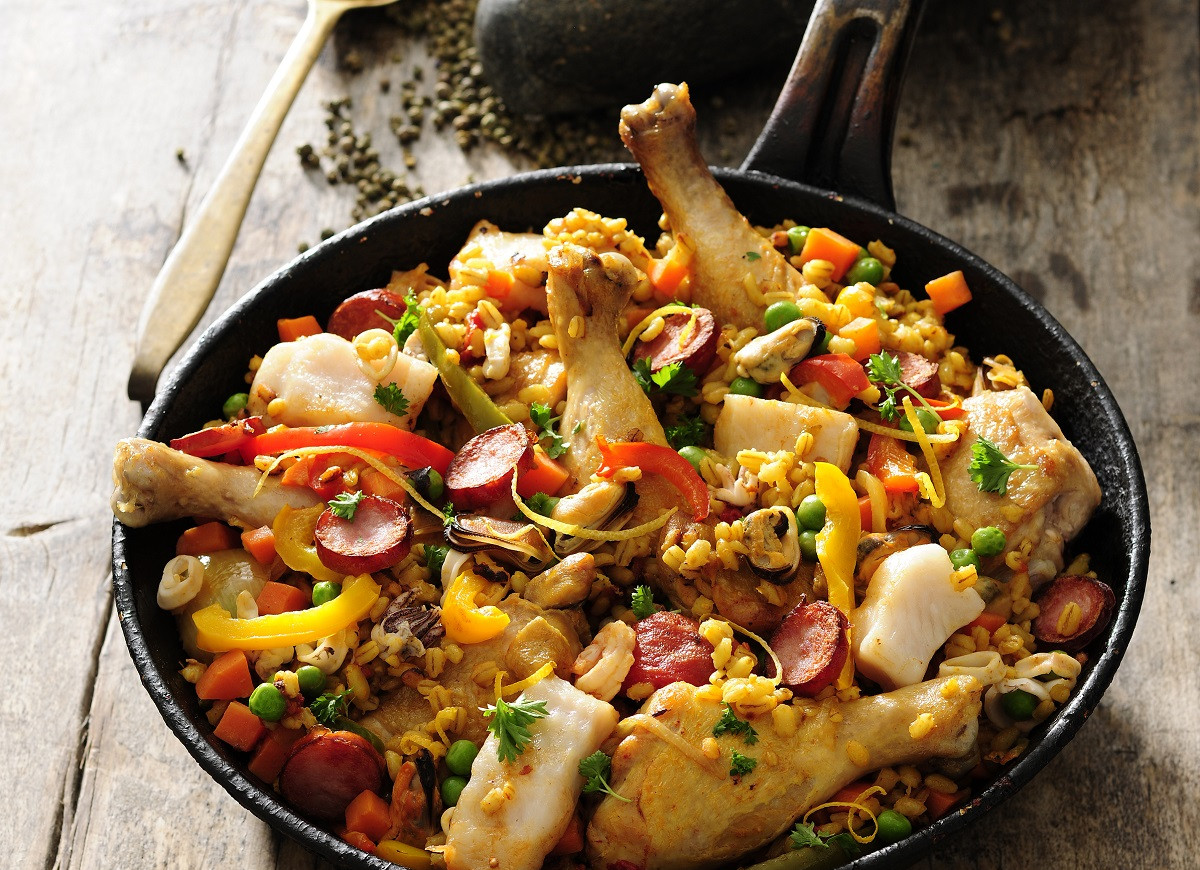 Paella po polsku z pęczakiem