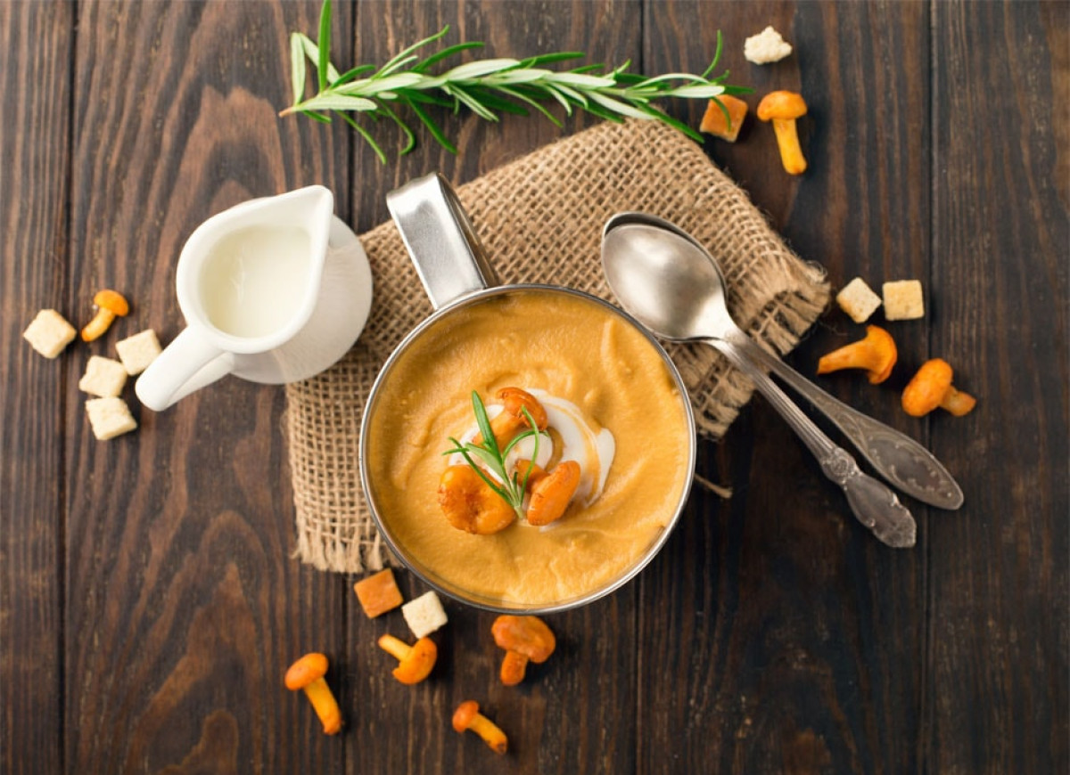 Wegański krem z kurek