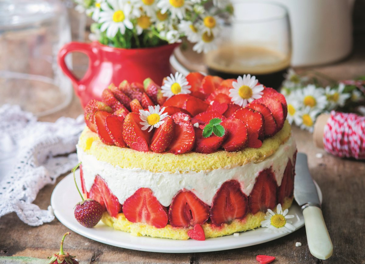 Biszkopt z truskawkami