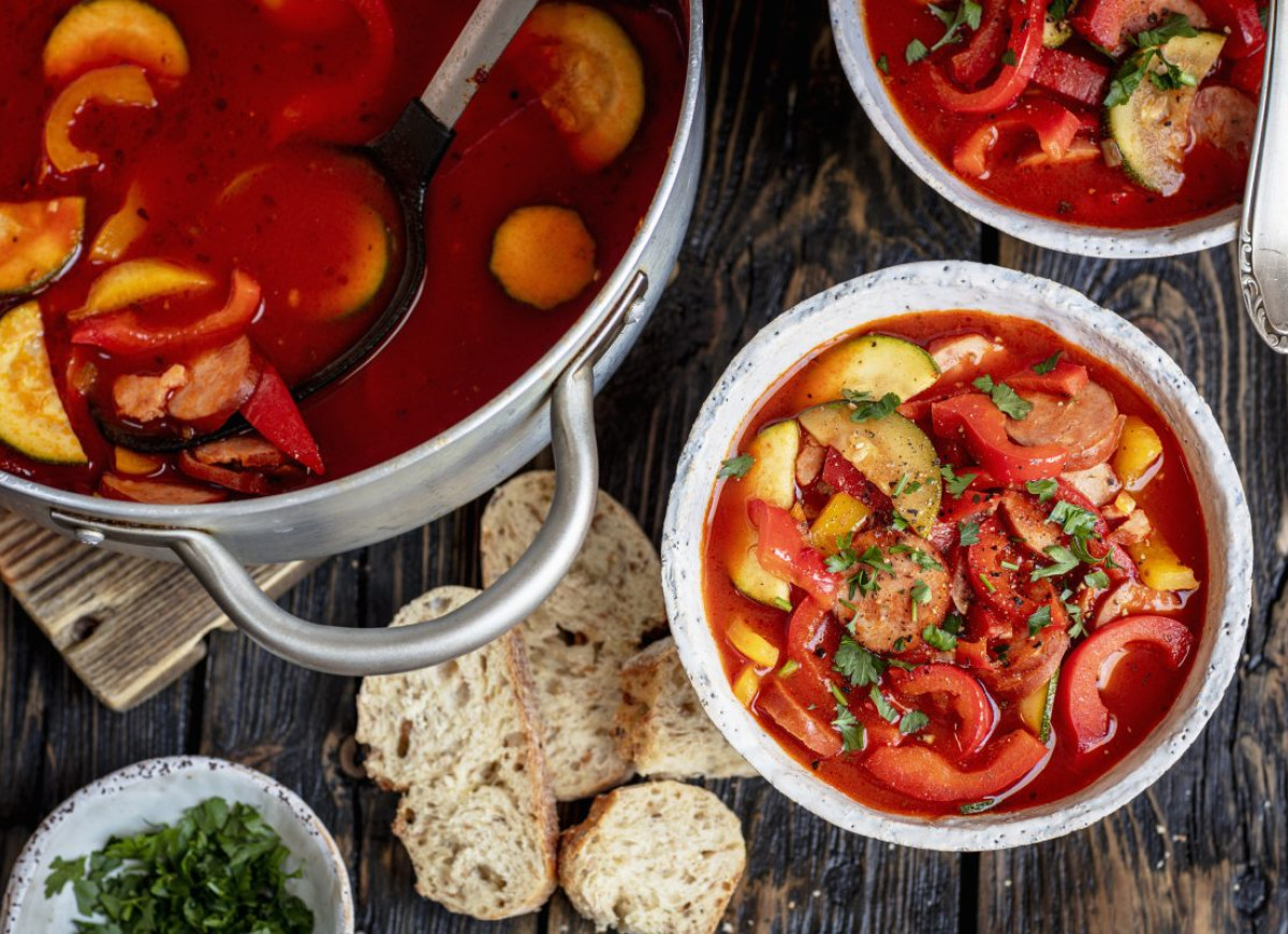 Leczo z cukinią i kiełbasą