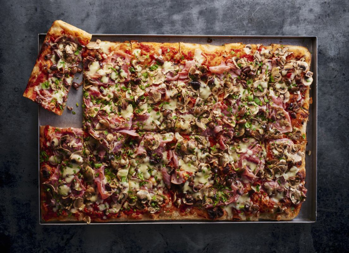 Pizza na dużą blachę