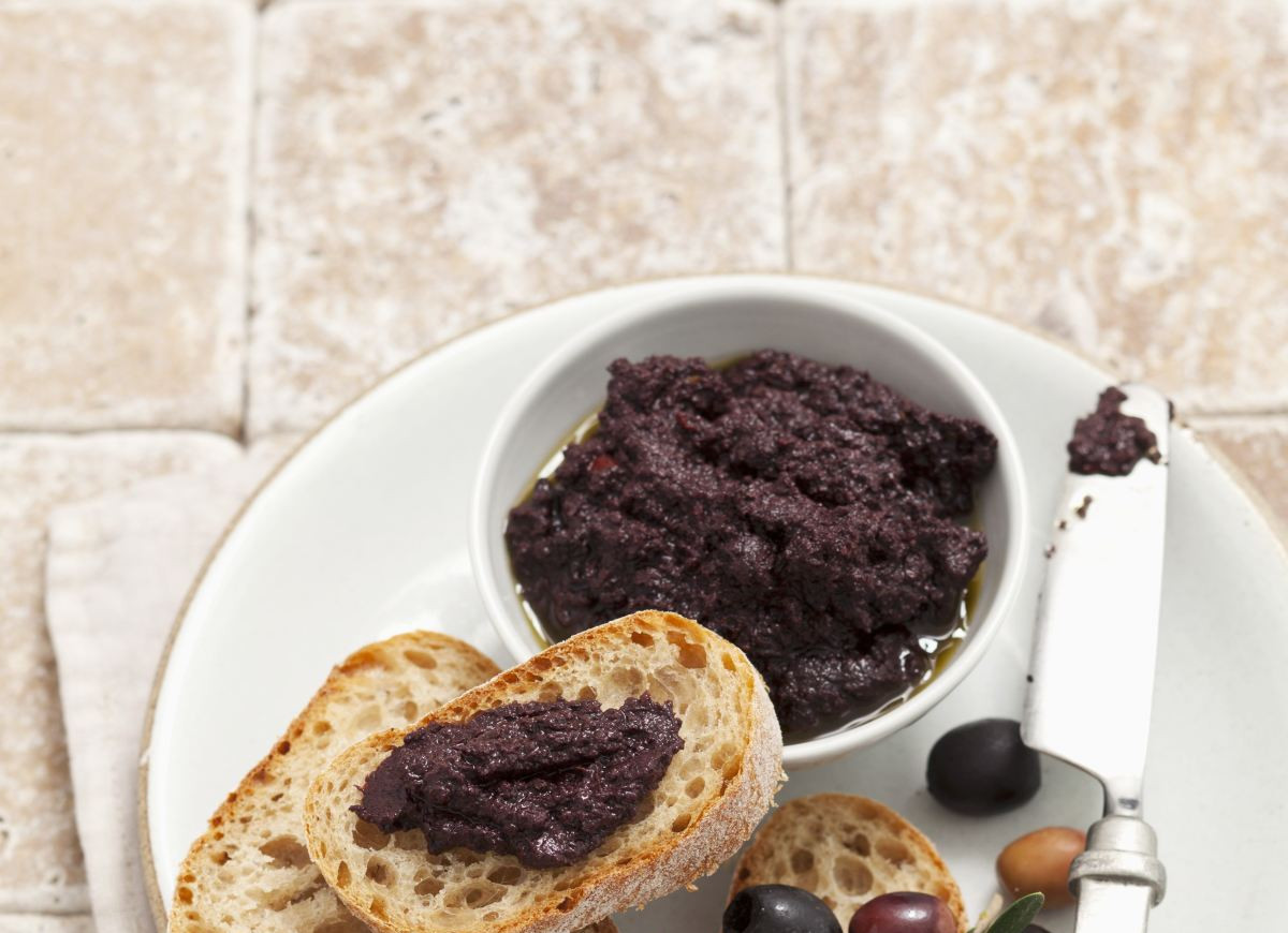 Tapenada z czarnych oliwek