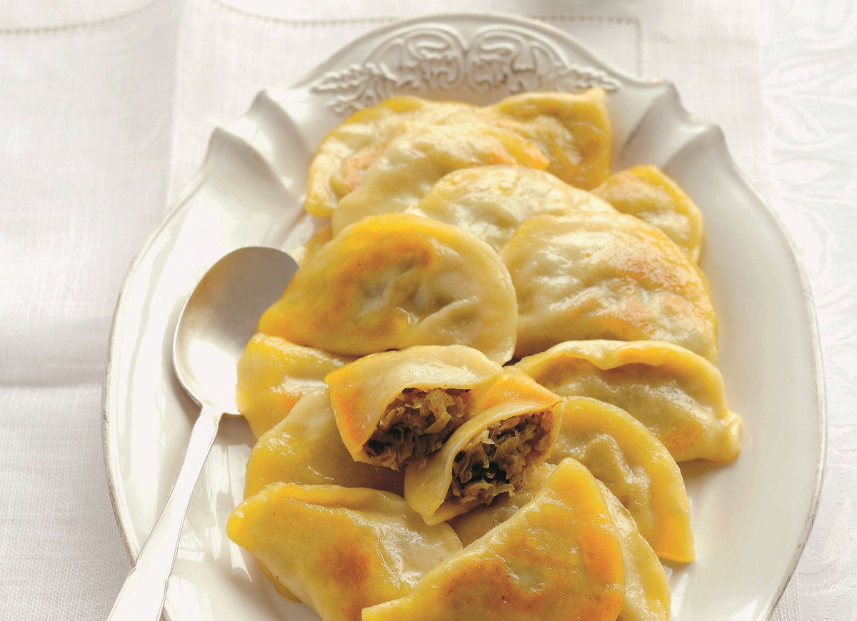 pierogi-z-kapusta-i-pieczarkami