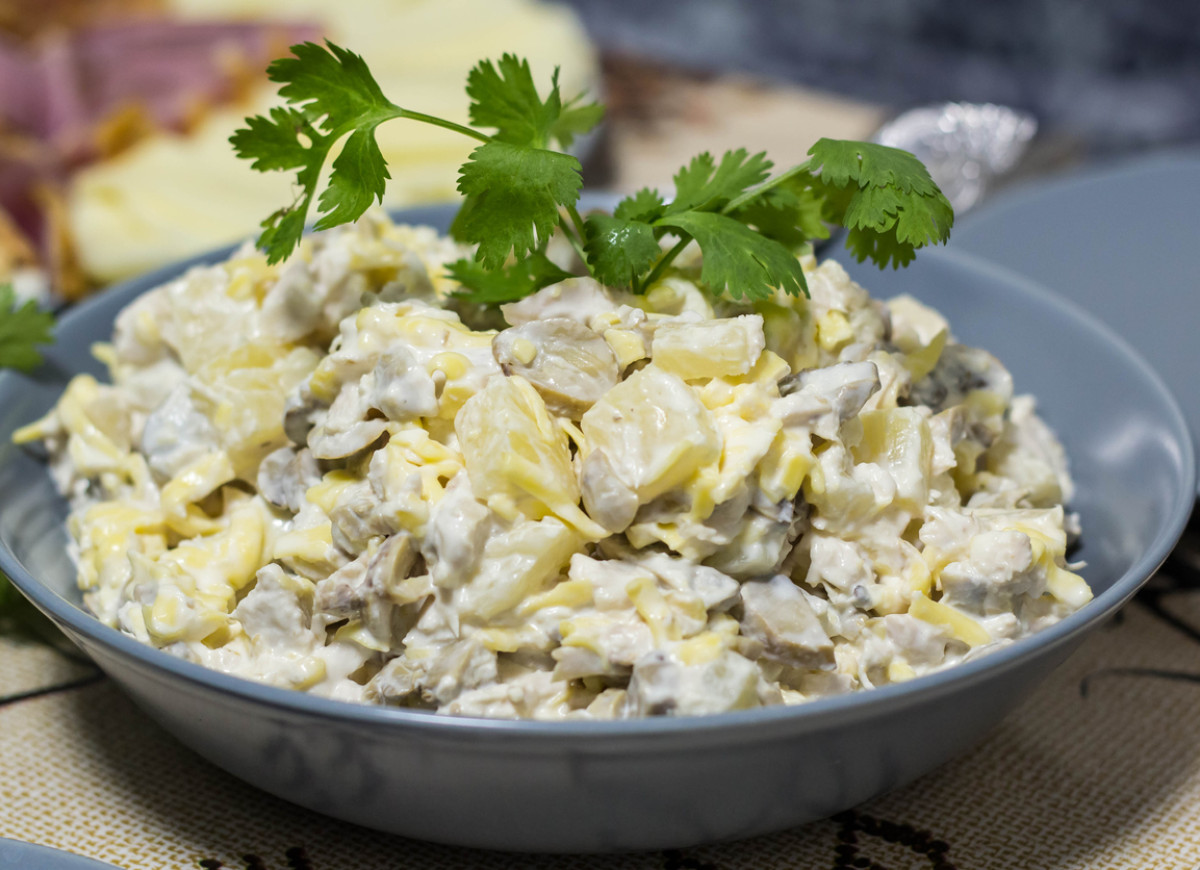 salatka-z-pieczarkami