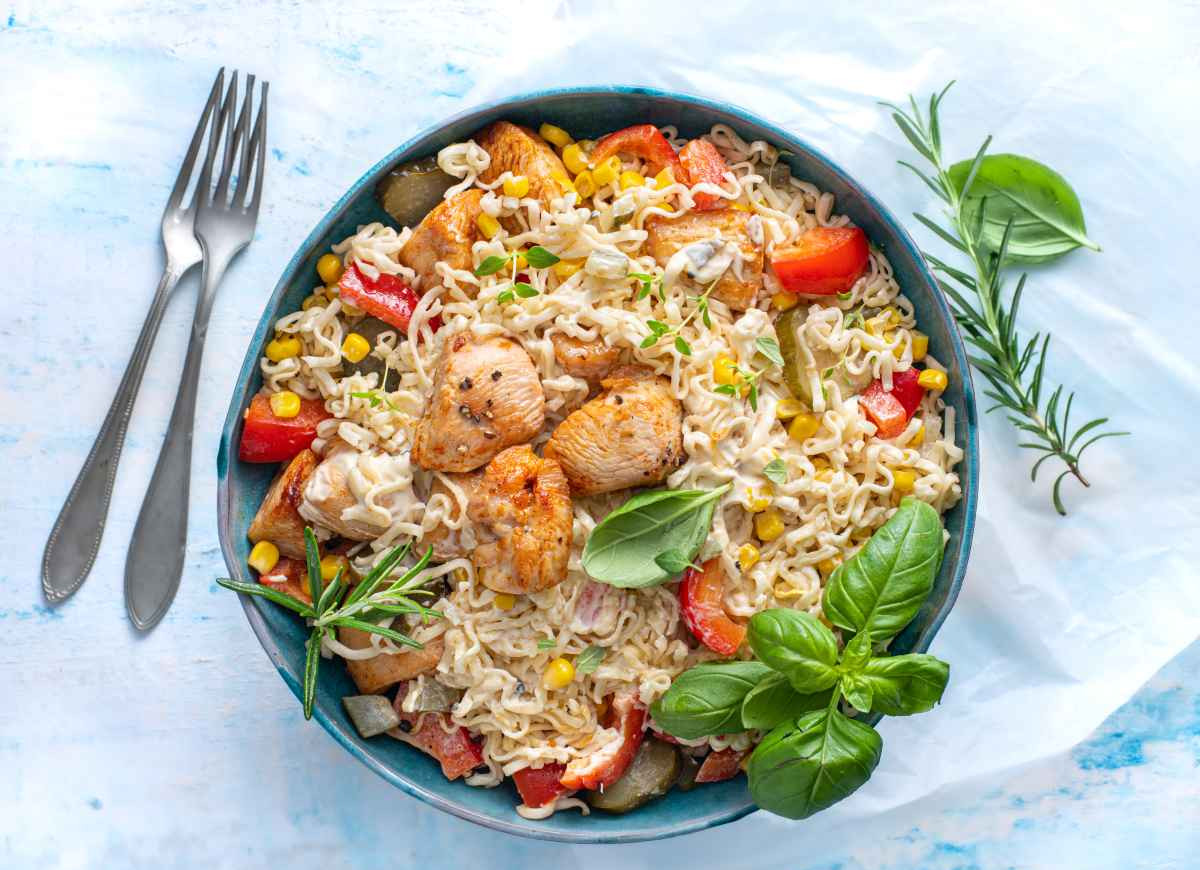 Sałatka z zupek chińskich