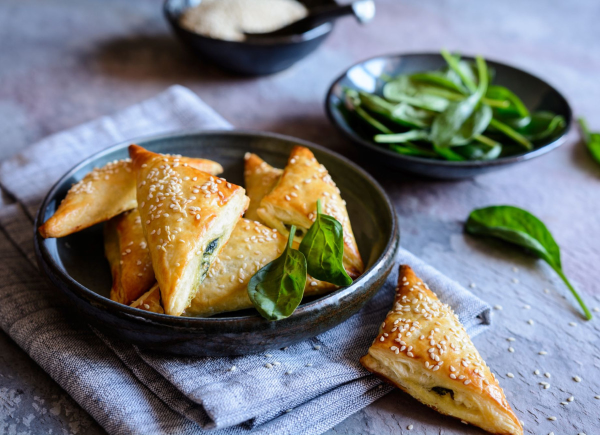 szpinak w cieście francuskim