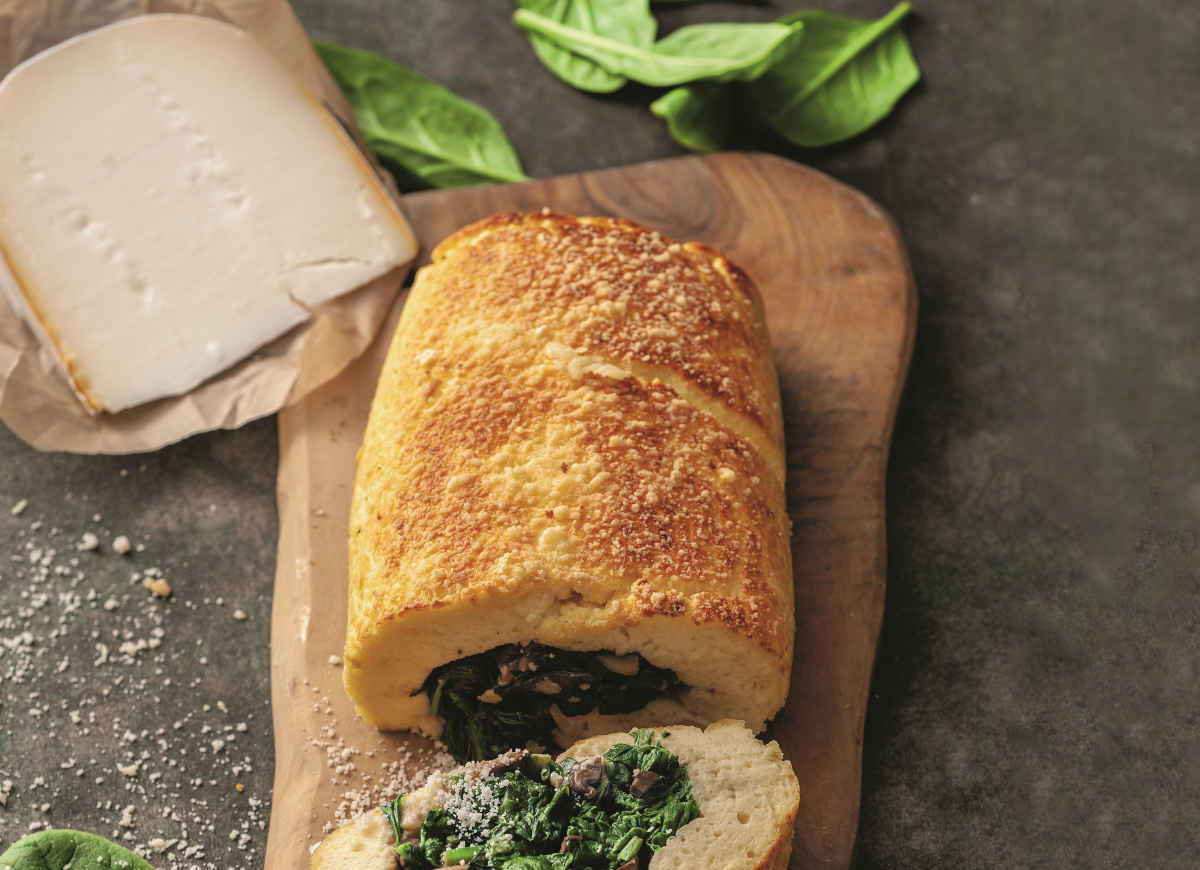 Rolada serowa ze szpinakiem