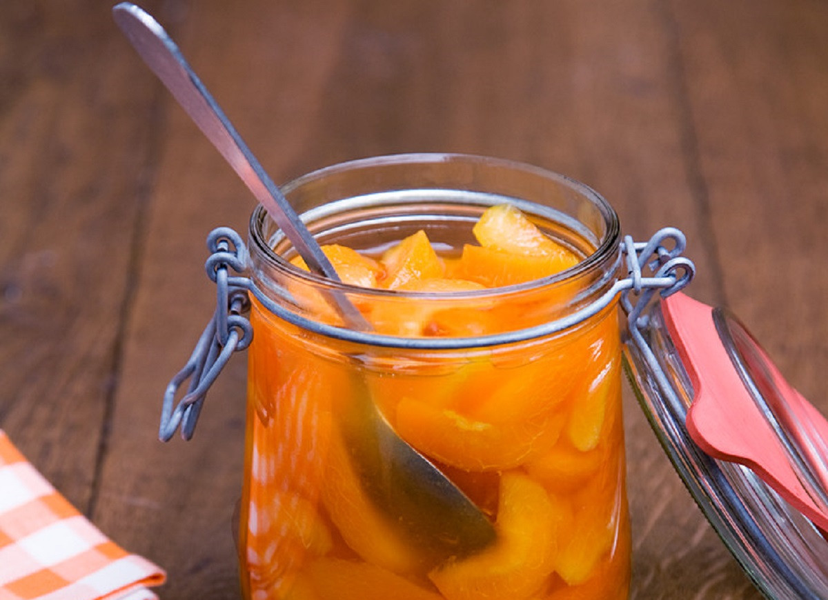 brzoskwinie w syropie