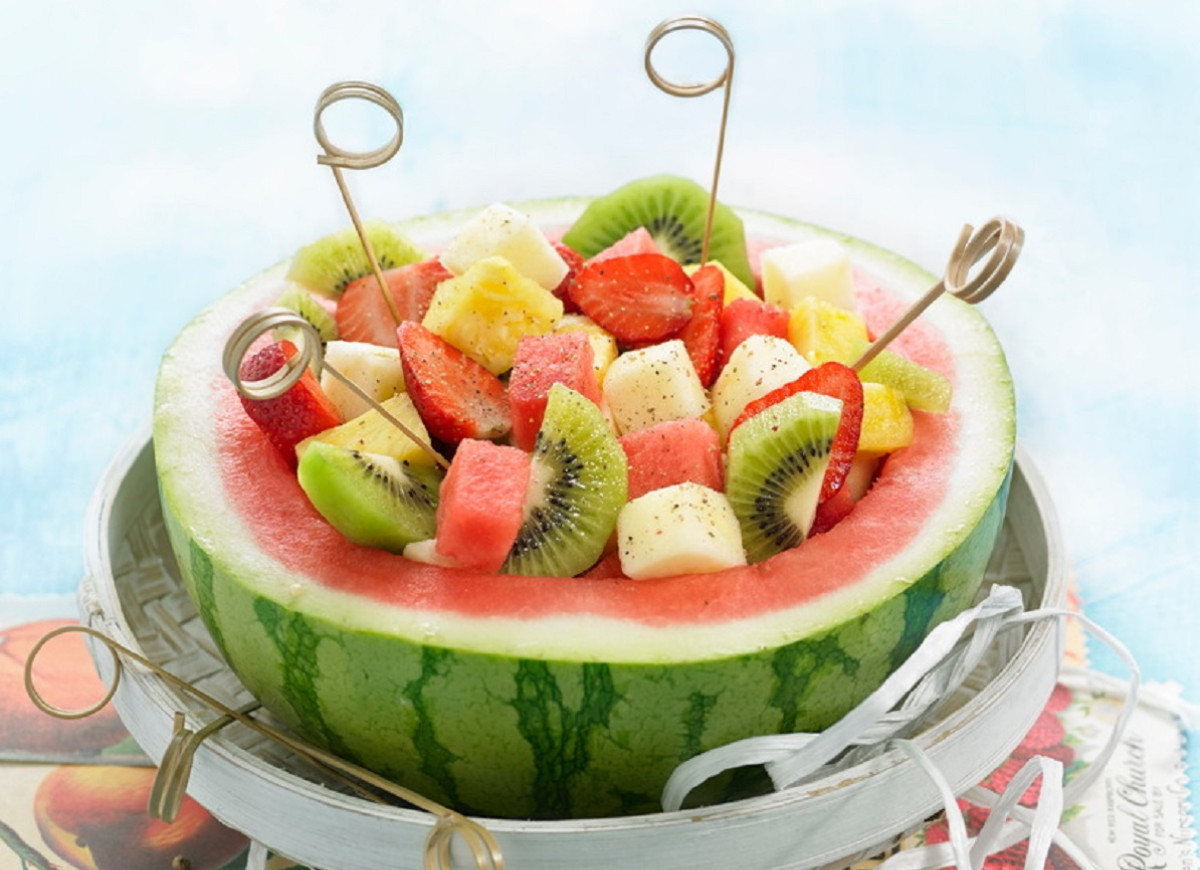 salatka-owocowa-w-arbuzie