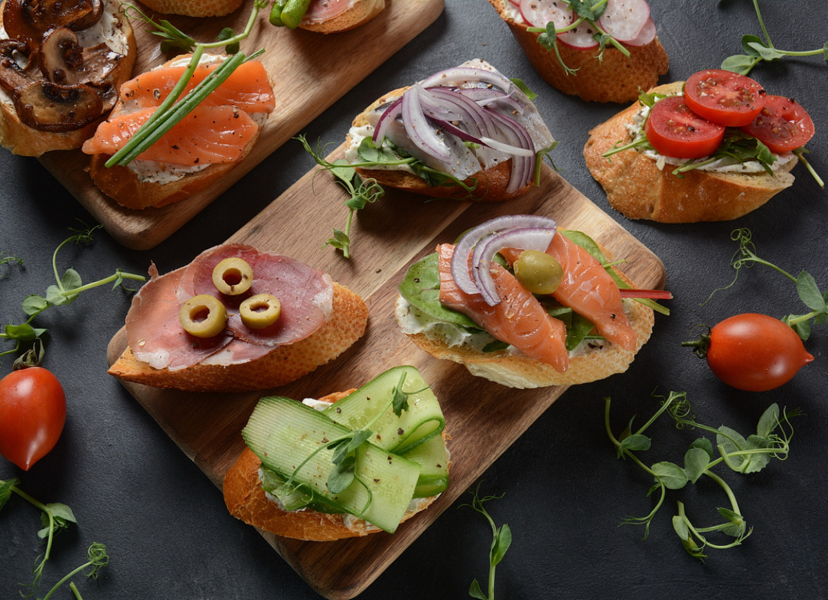 Minikanapeczki z bagietki