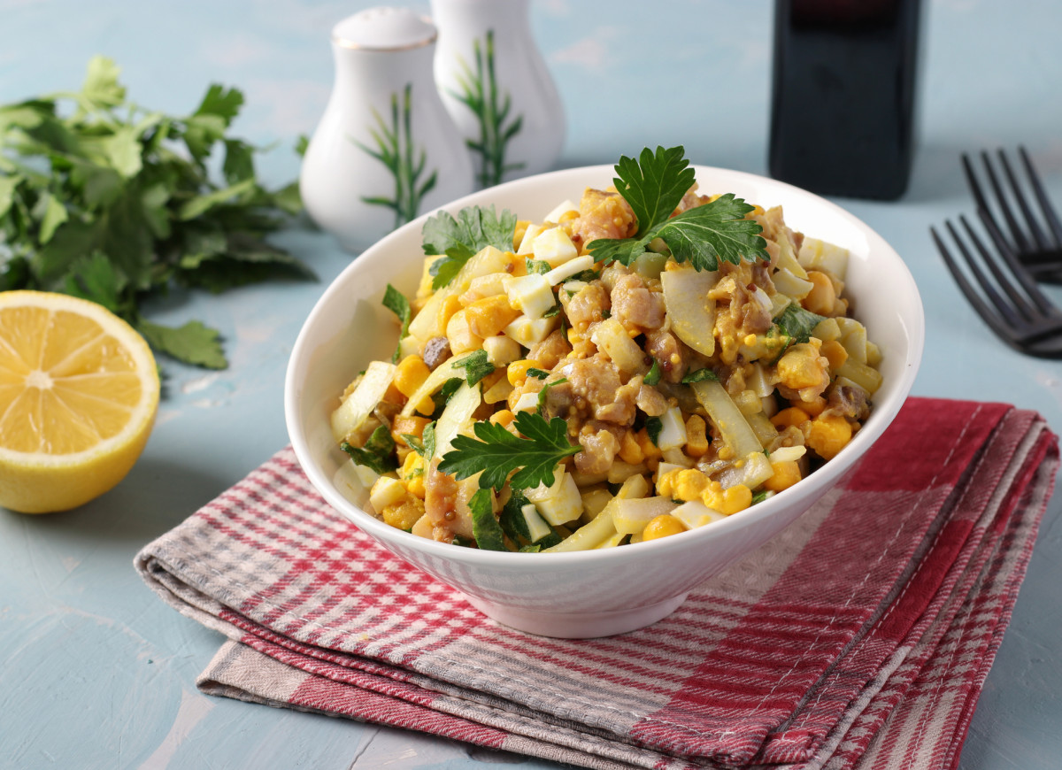 sałatka z pieczarkami marynowanymi