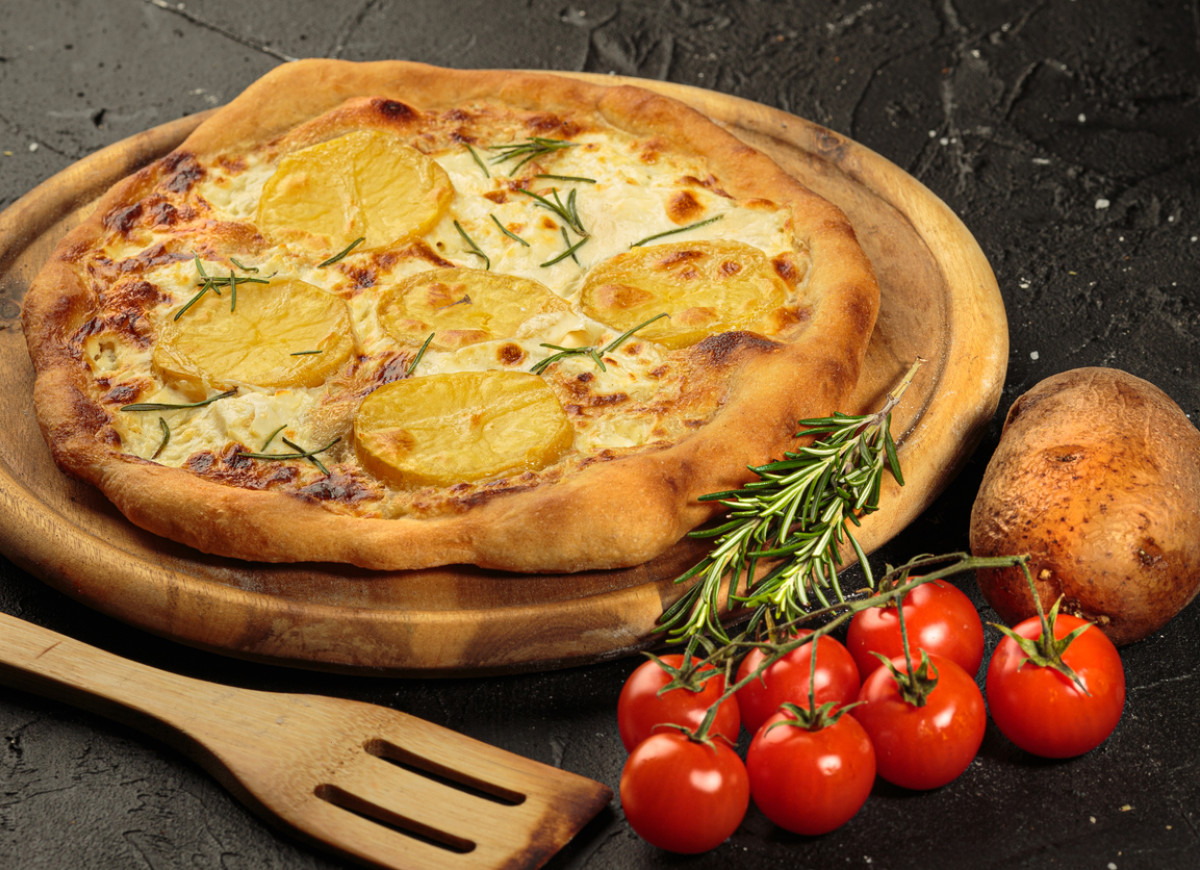Pizza z ziemniakami