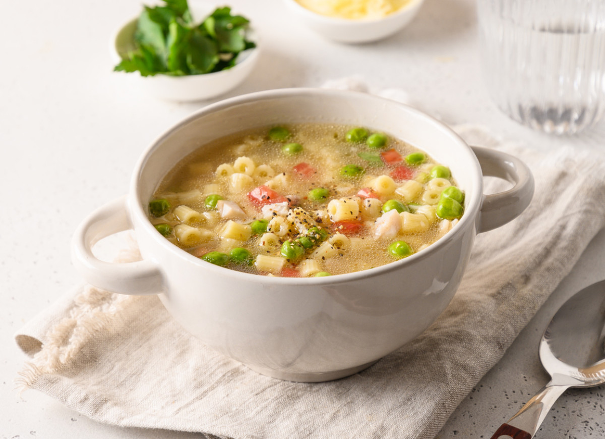 Zupa jarzynowa z makaronem