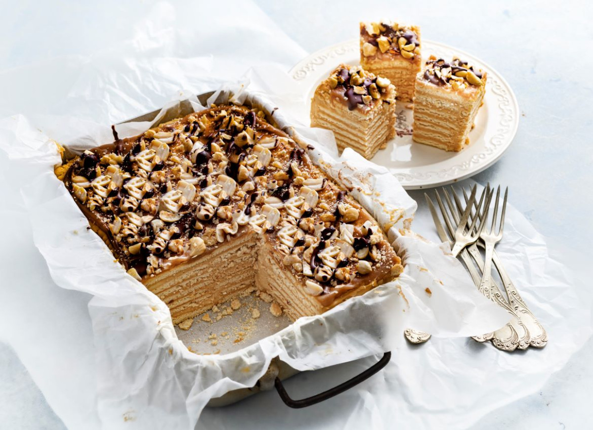 Ciasto snickers bez pieczenia