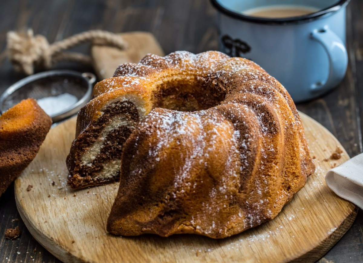 Dwukolorowa babka piaskowa