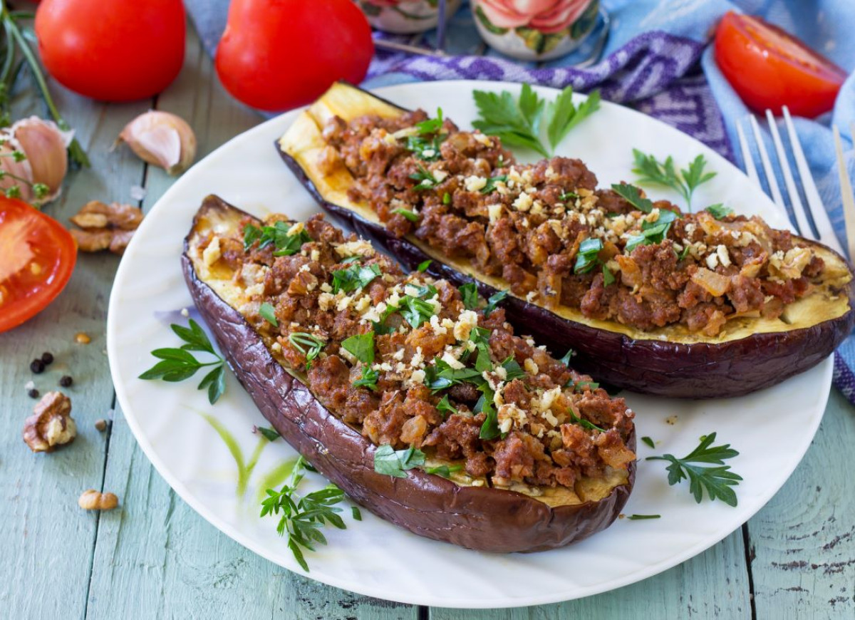 Bakłażan faszerowany mięsem