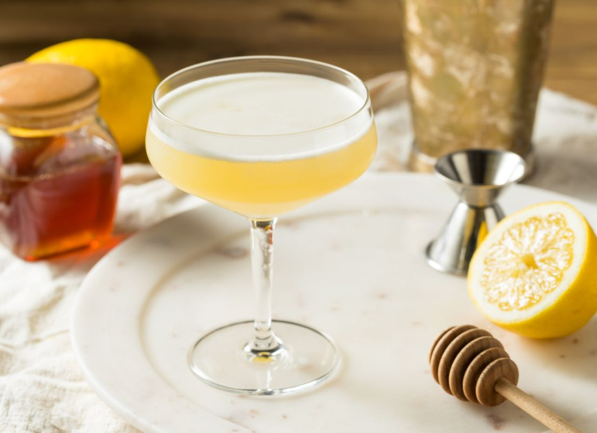 Bee’s knees – drink z ginem