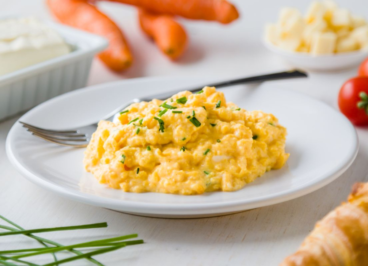 Jajecznica ze szczypiorkiem