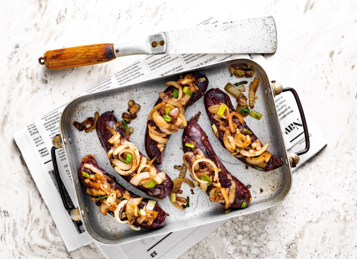 kaszanka z grilla z cebulą