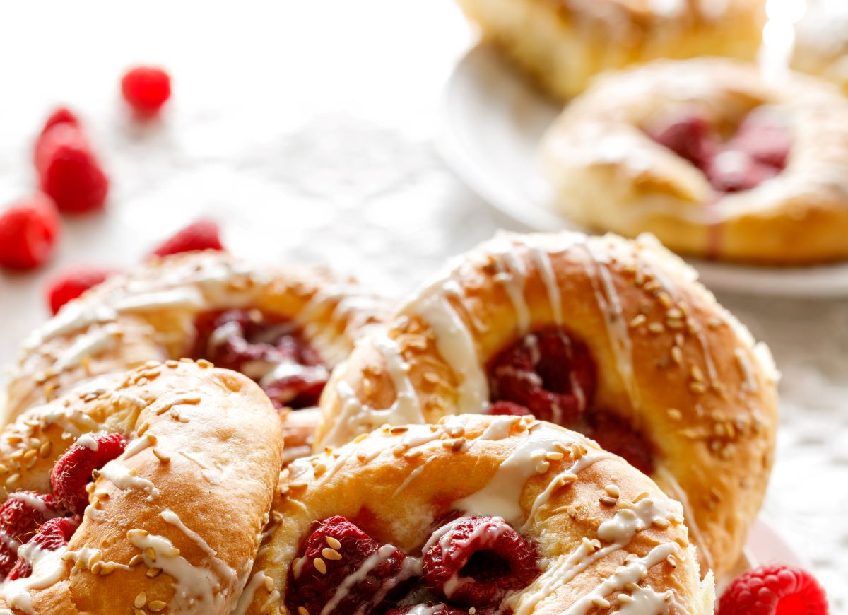 Drożdżówki z malinami