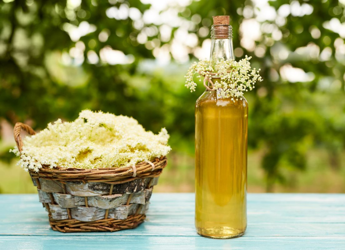 Syrop z kwiatów czarnego bzu