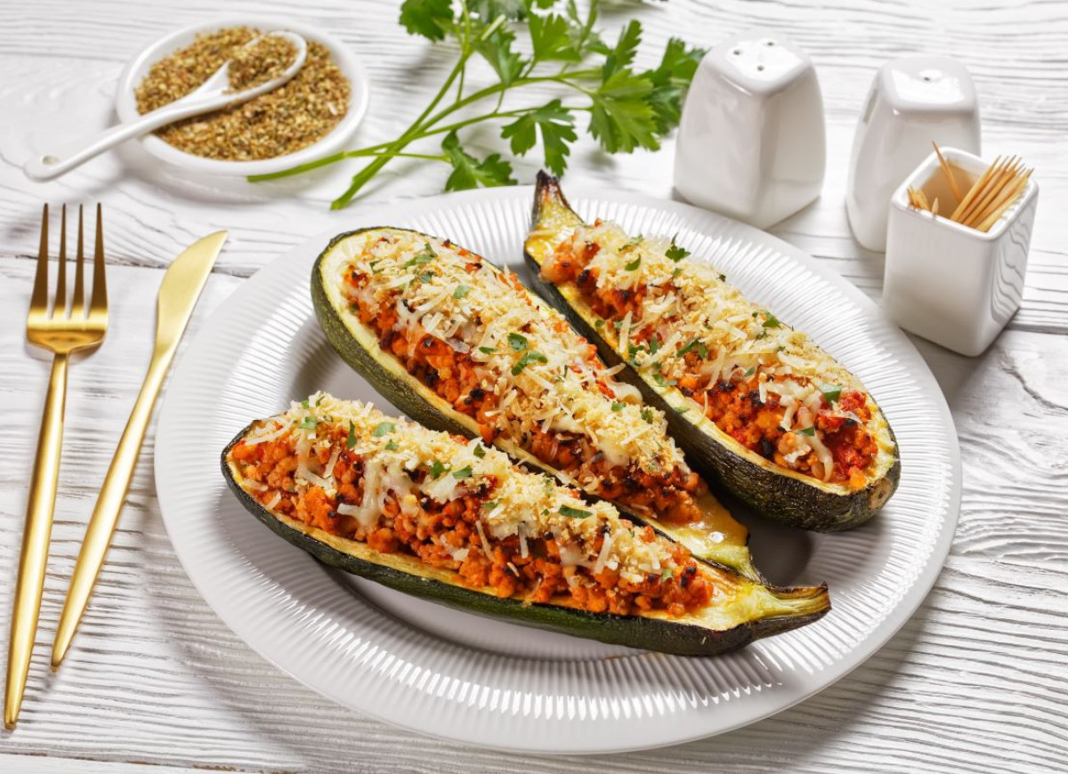 Cukinia faszerowana mięsem mielonym