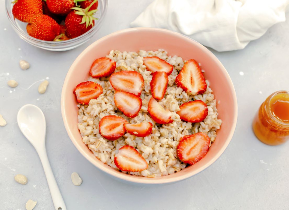 Owsianka z truskawkami