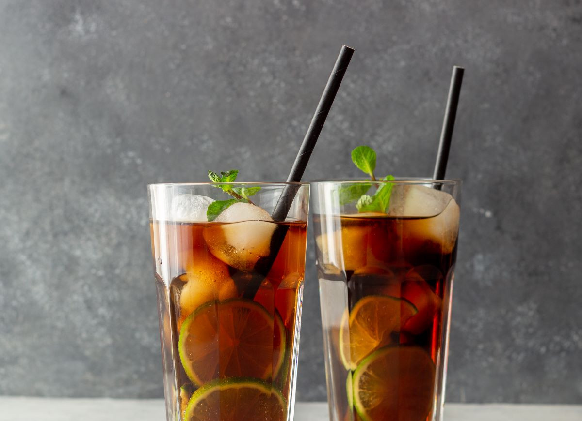 Cuba libre drink