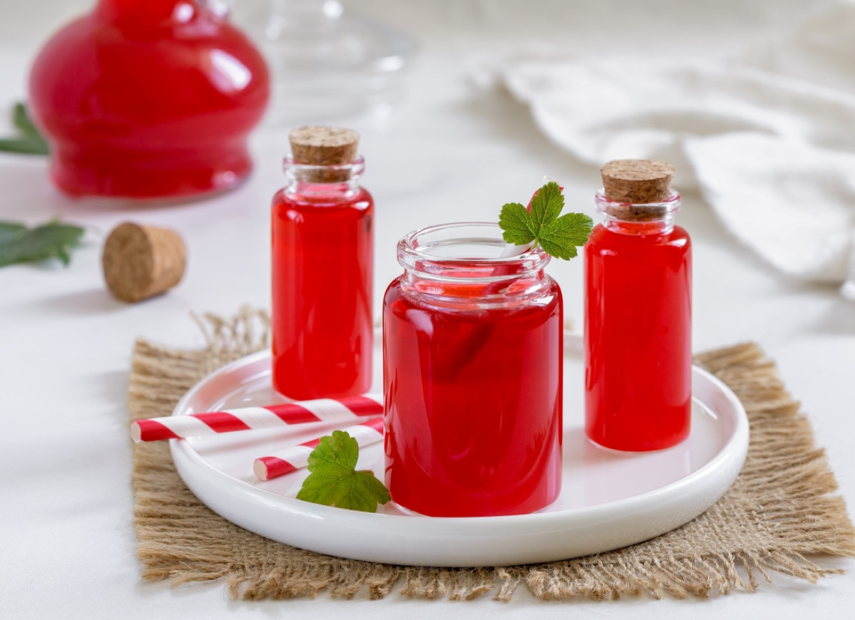 Sok z czerwonej porzeczki