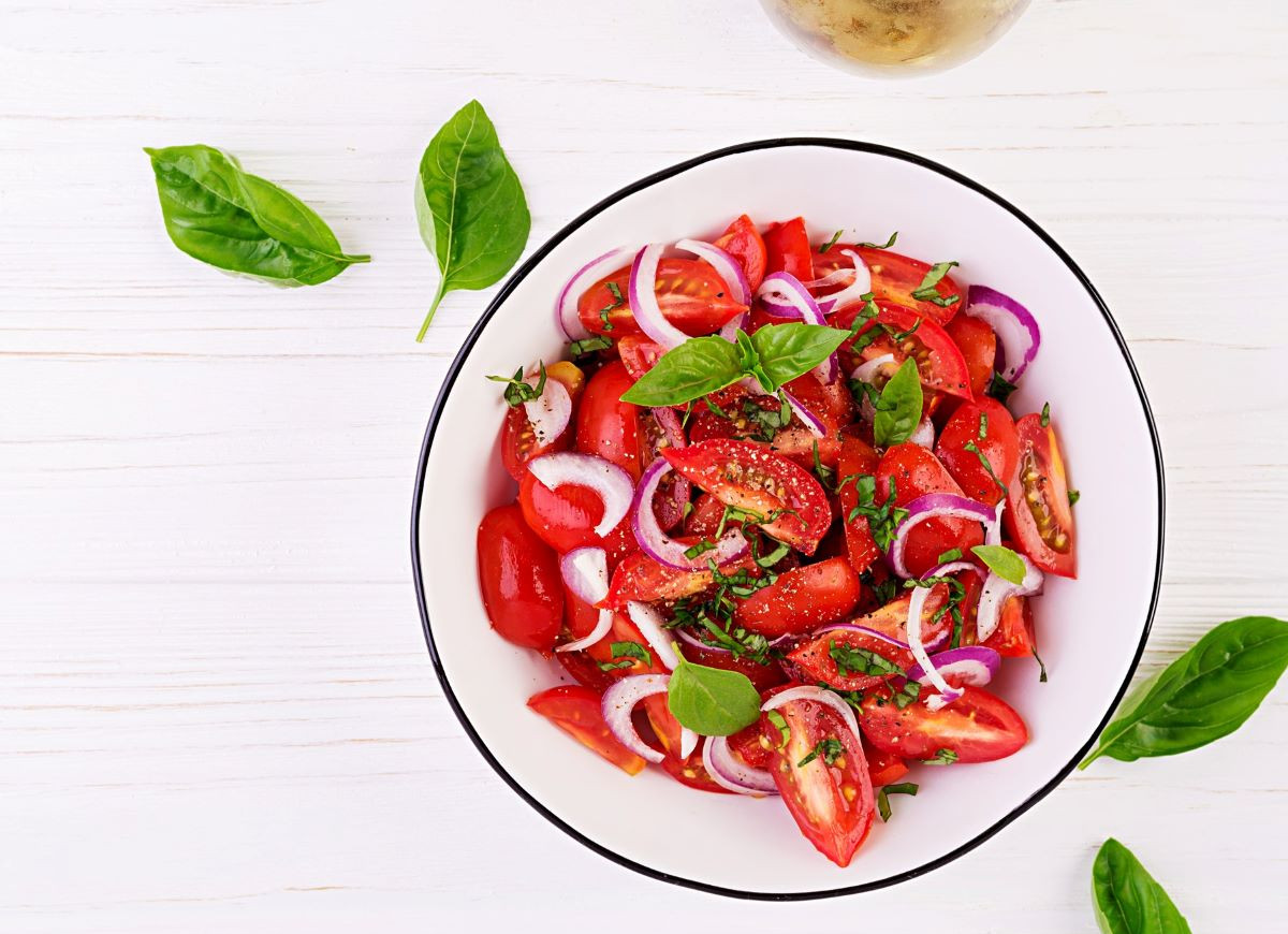 Sałatka z pomidorów