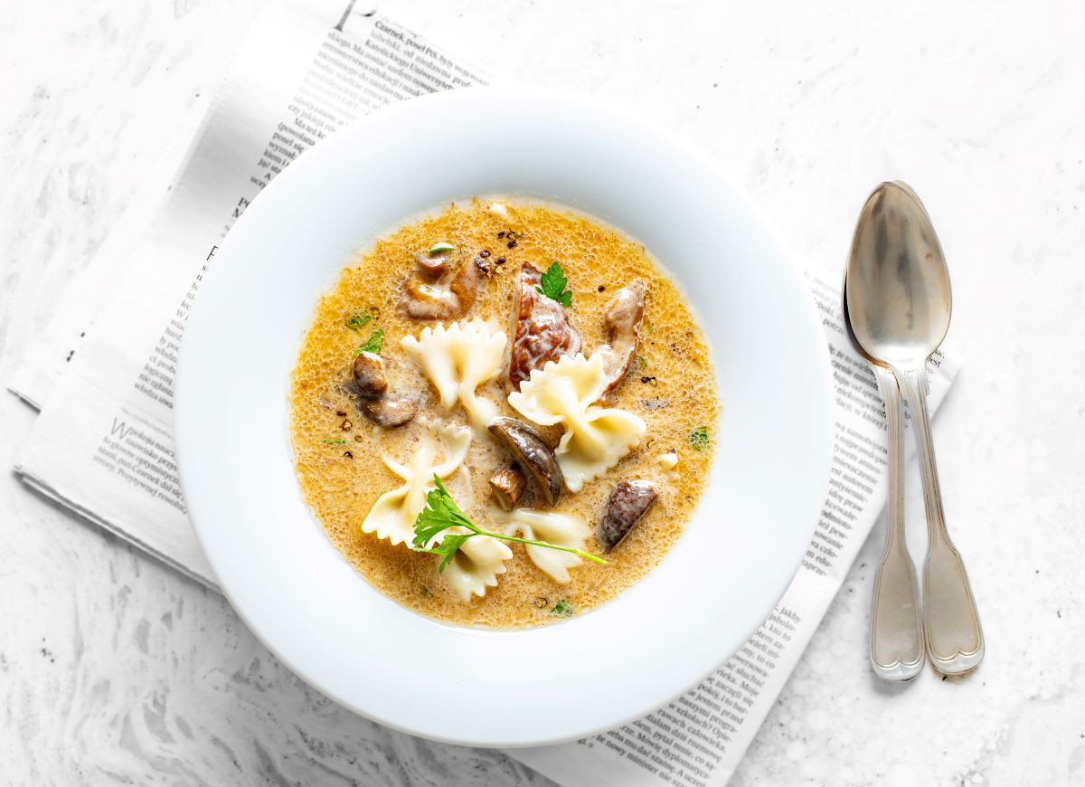 Zupa grzybowa z makaronem