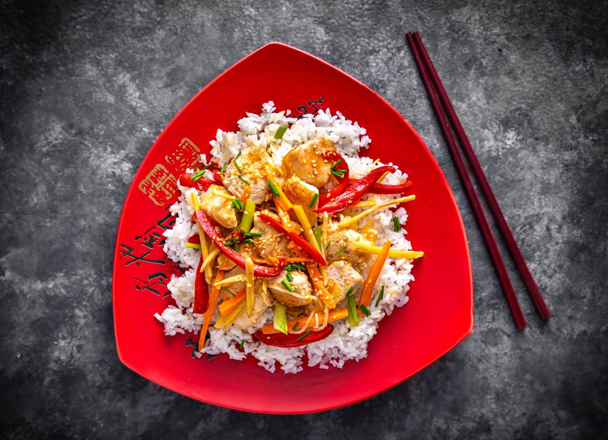 kurczak z warzywami po chińsku