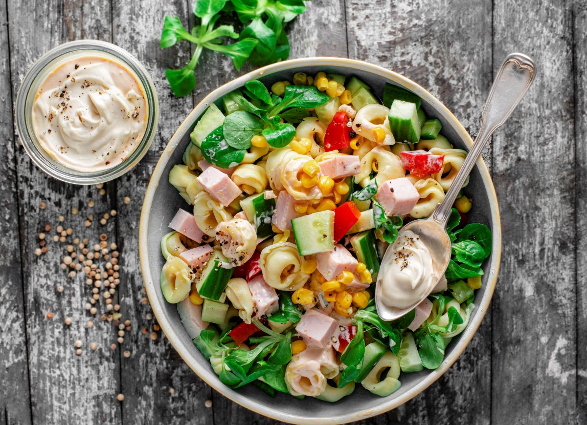 sałatka z tortellini