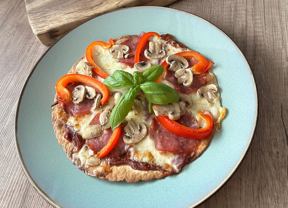 Pizza z tortilli