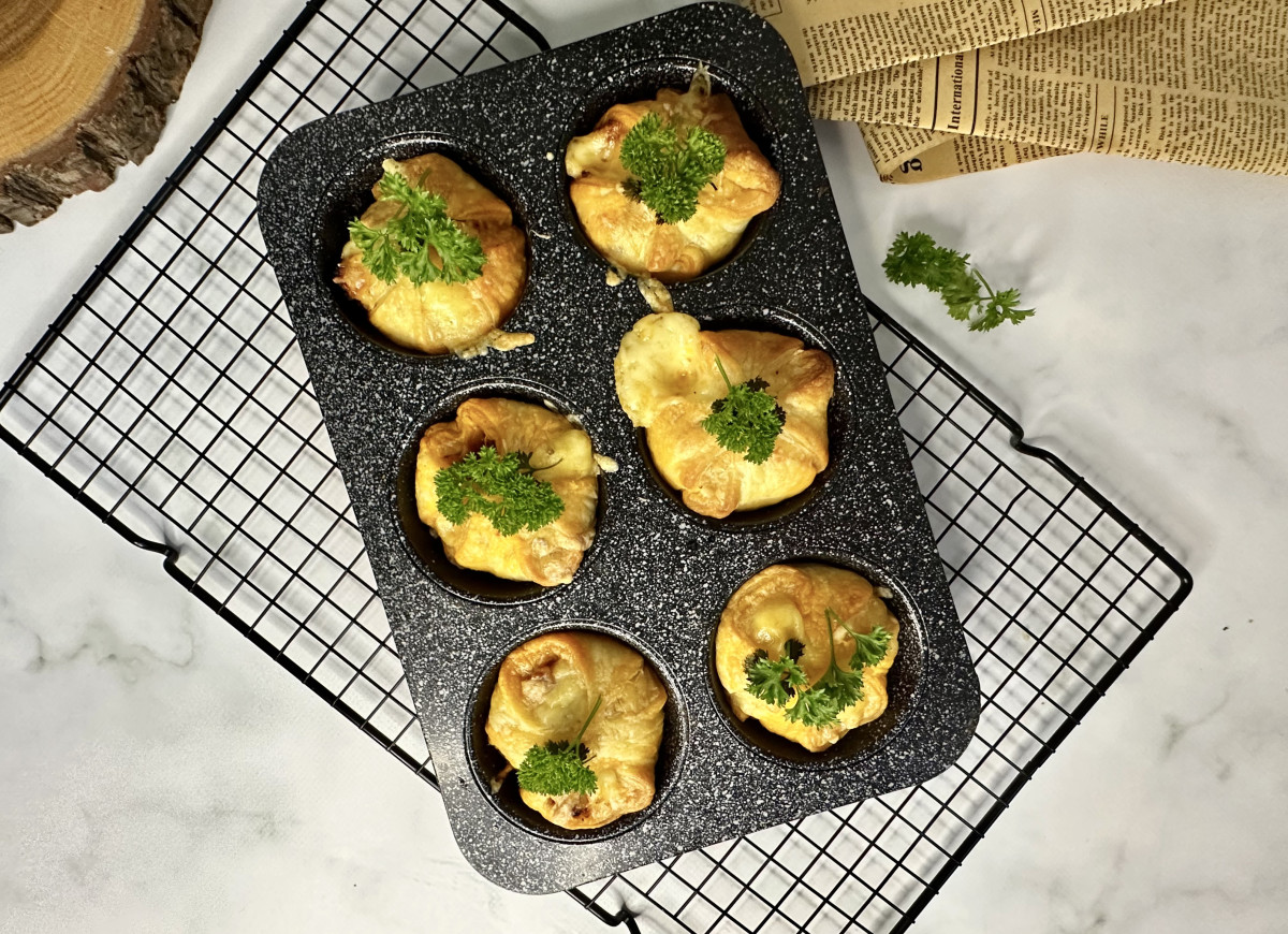 Ciasto francuskie z mięsem mielonym