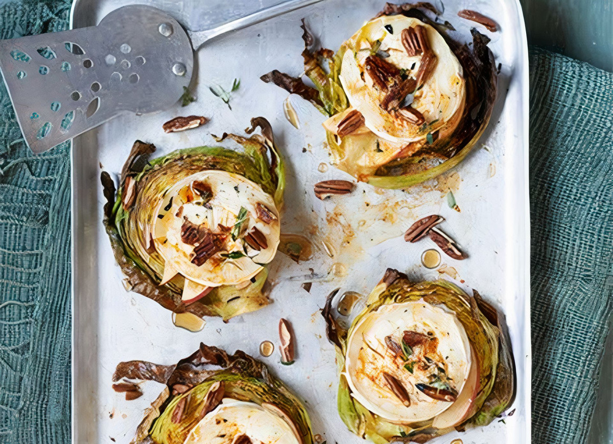 Stek z kapusty z kozim serem