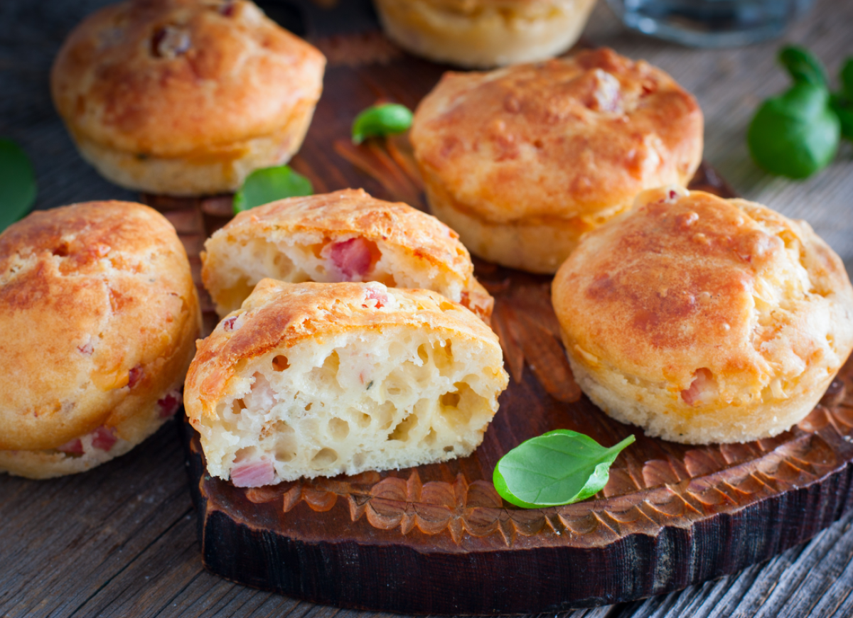 Wytrawne muffiny z szynką i serem