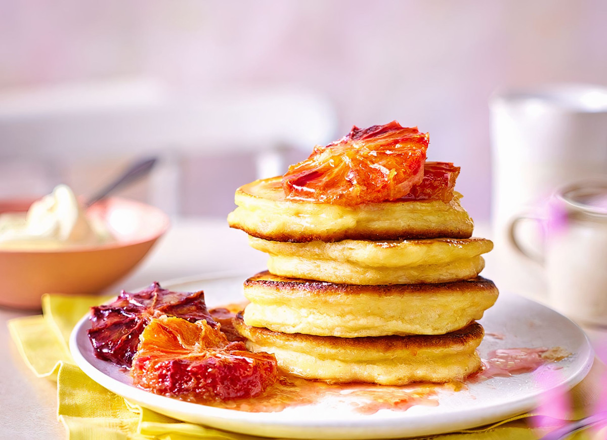 Placki z ricotty z czerwoną pomarańczą