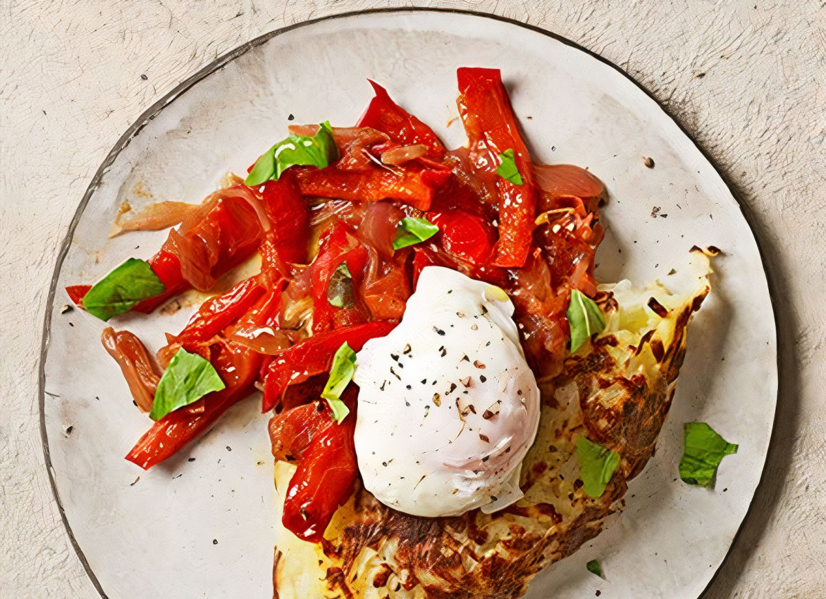 Rösti ziemniaczane z peperonatą i jajkiem