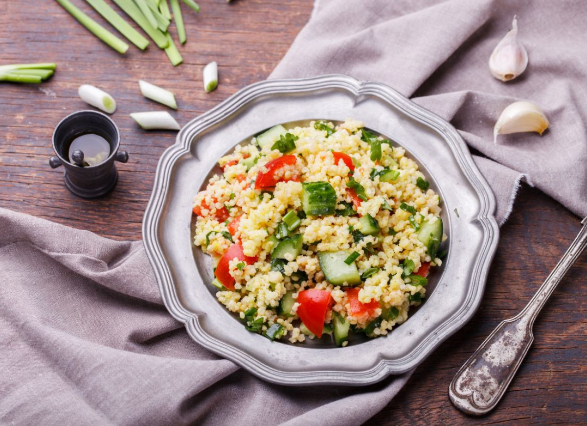 Sałatka z kaszą jaglaną