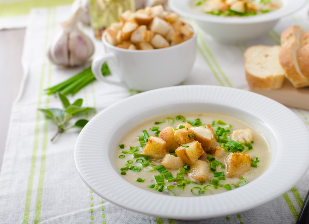 Zupa krem z cebuli – sprawdzony przepis babci Halinki