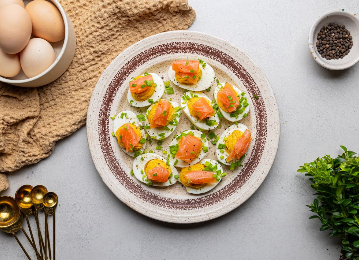 jajka faszerowane łososiem