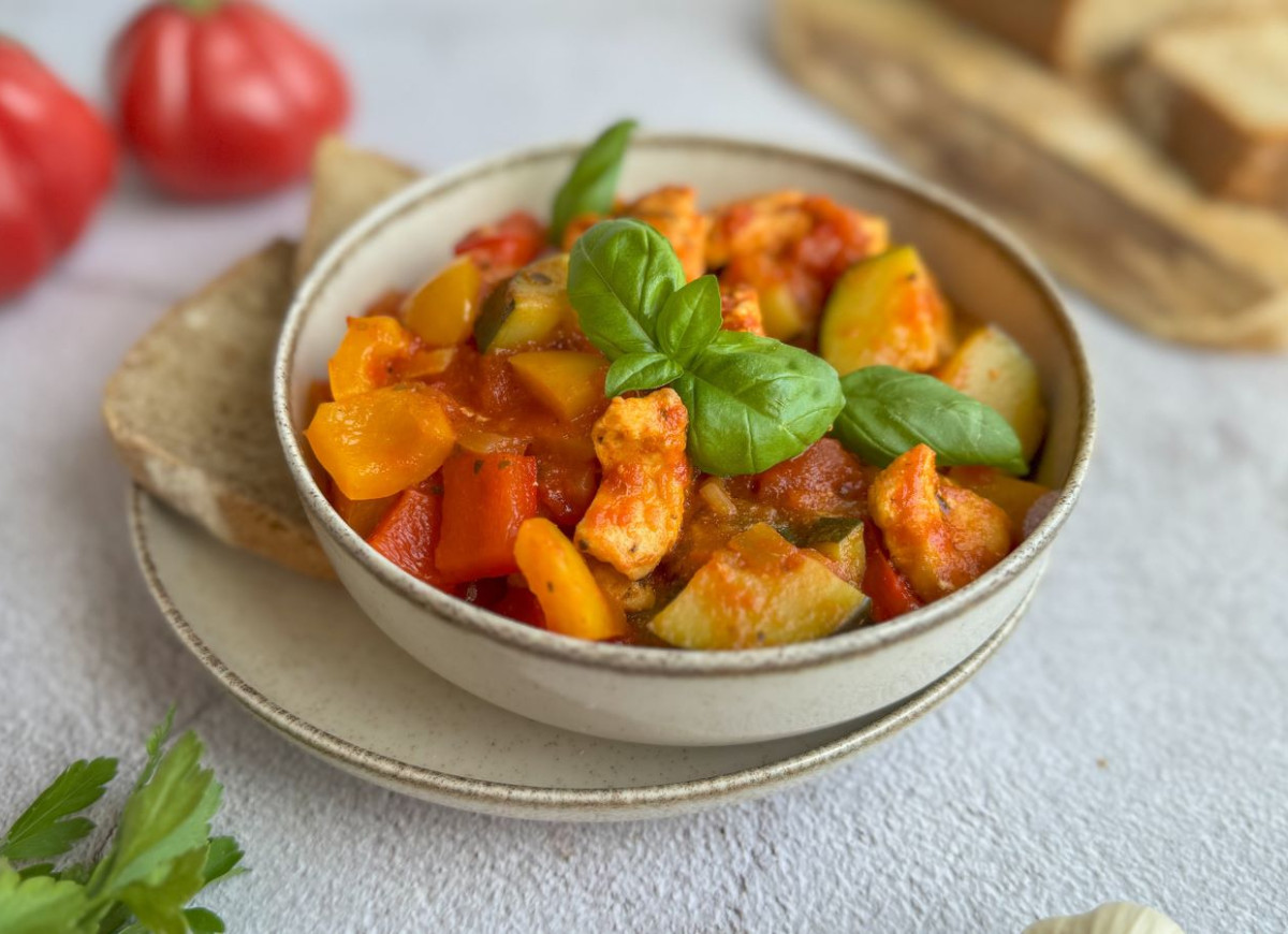 leczo z kurczakiem i cukinią