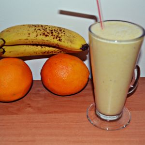 Koktajl bananowo-pomarańczowy