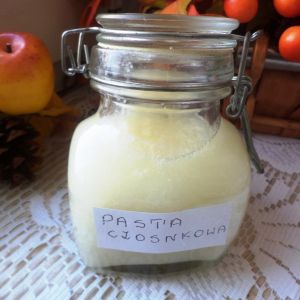 Pasta czosnkowa